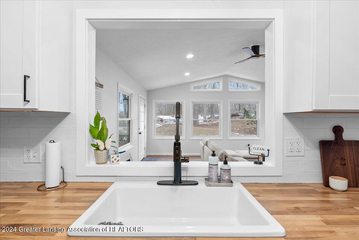 7402 Williamsburg Road Lansing, MI 48917 - Photo 9 of 29 18-Media Jett - 08