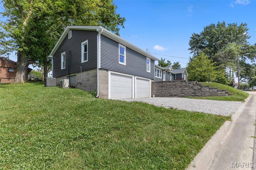 314 North Church Street Waterloo, IL 62298 - Photo 3 of 47