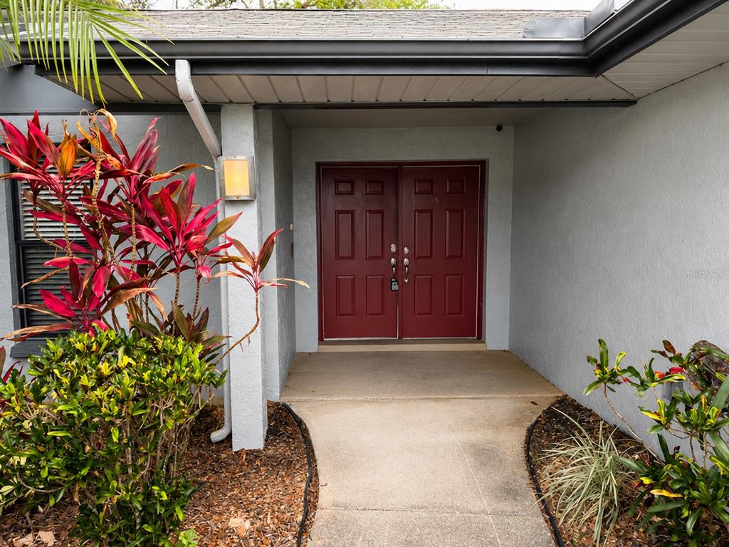 2013 Kamensky Road Clearwater, FL 33763 - Photo 2 of 27