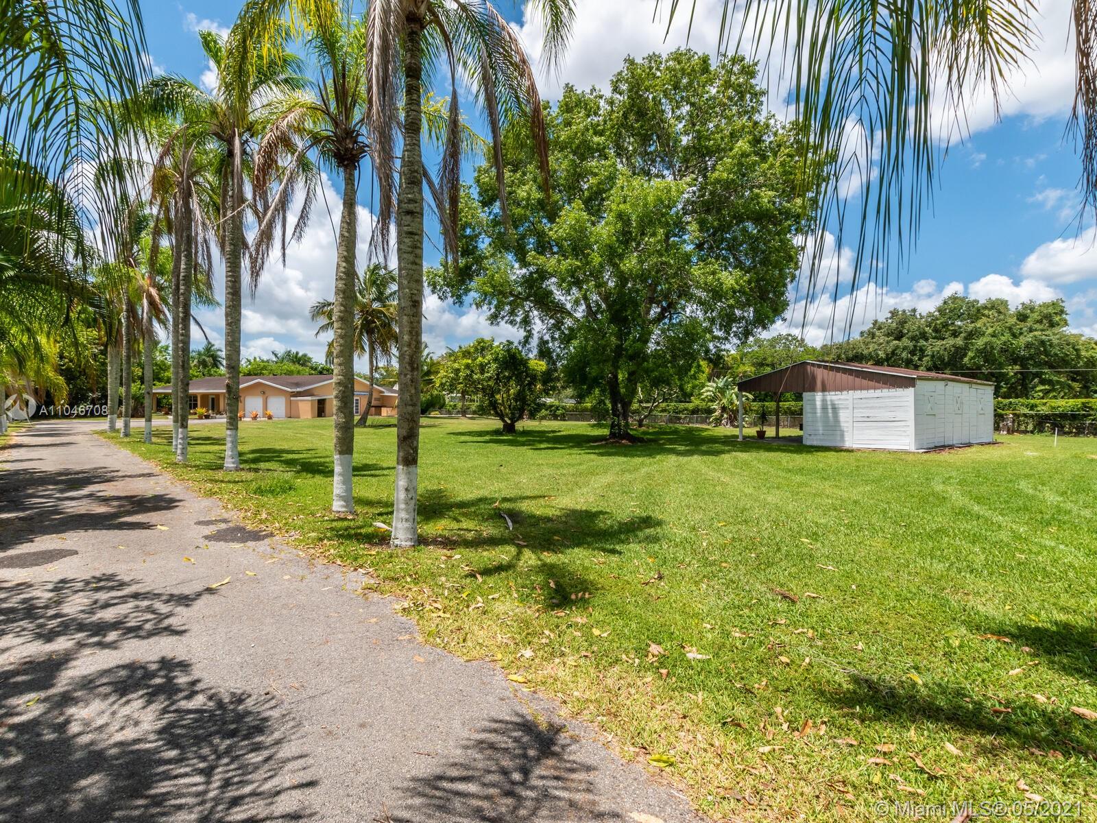 14402 Stirling Road Southwest Ranches, FL 33330 - Photo 2 of 26