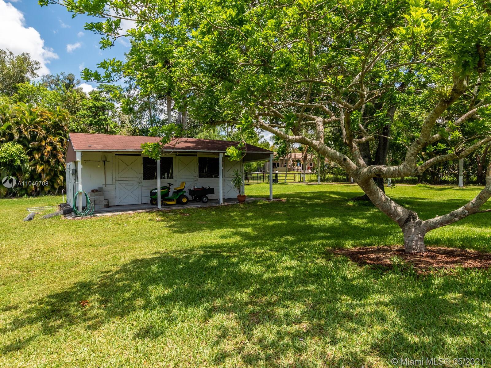 14402 Stirling Road Southwest Ranches, FL 33330 - Photo 22 of 26