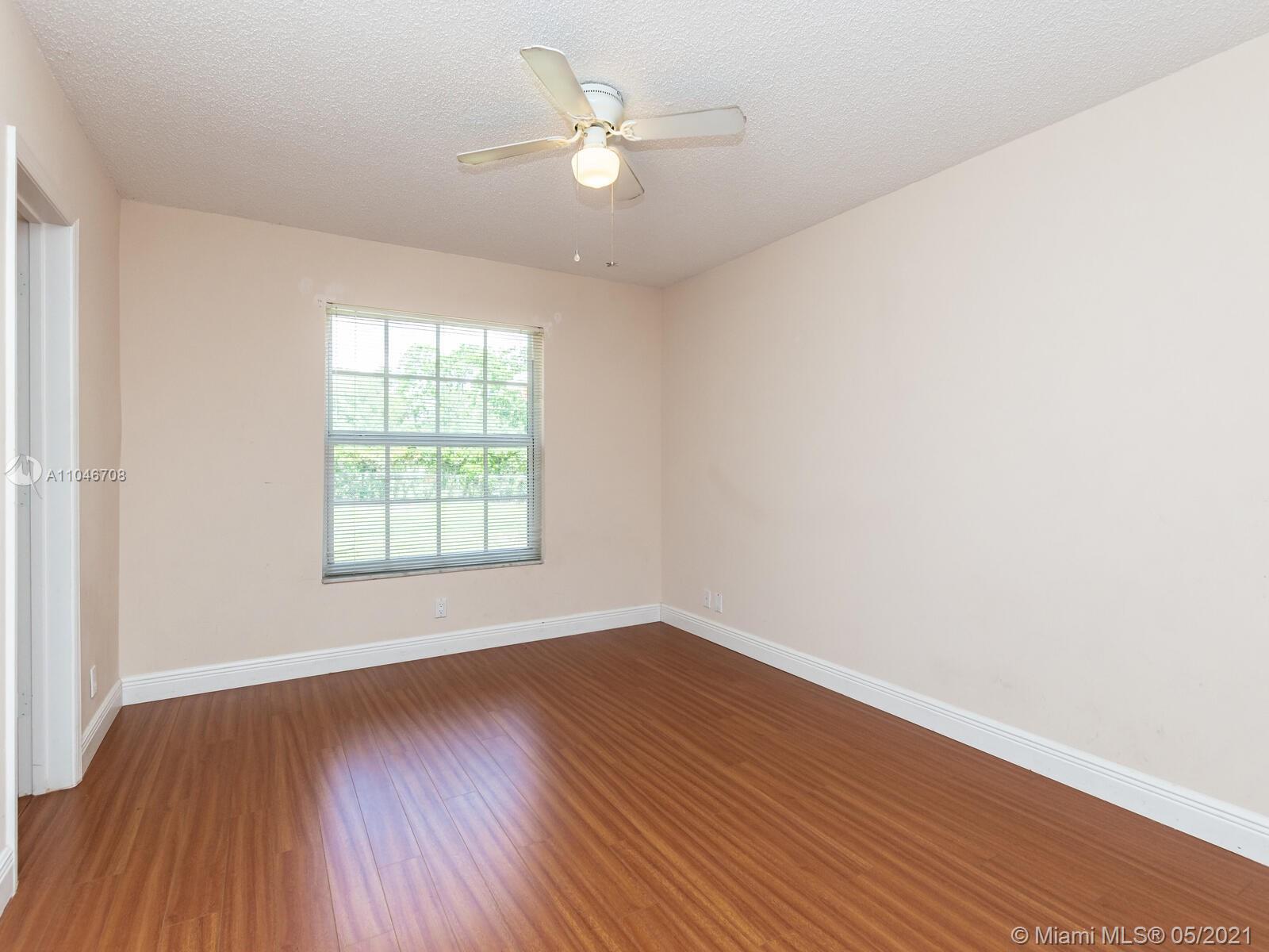 14402 Stirling Road Southwest Ranches, FL 33330 - Photo 10 of 26