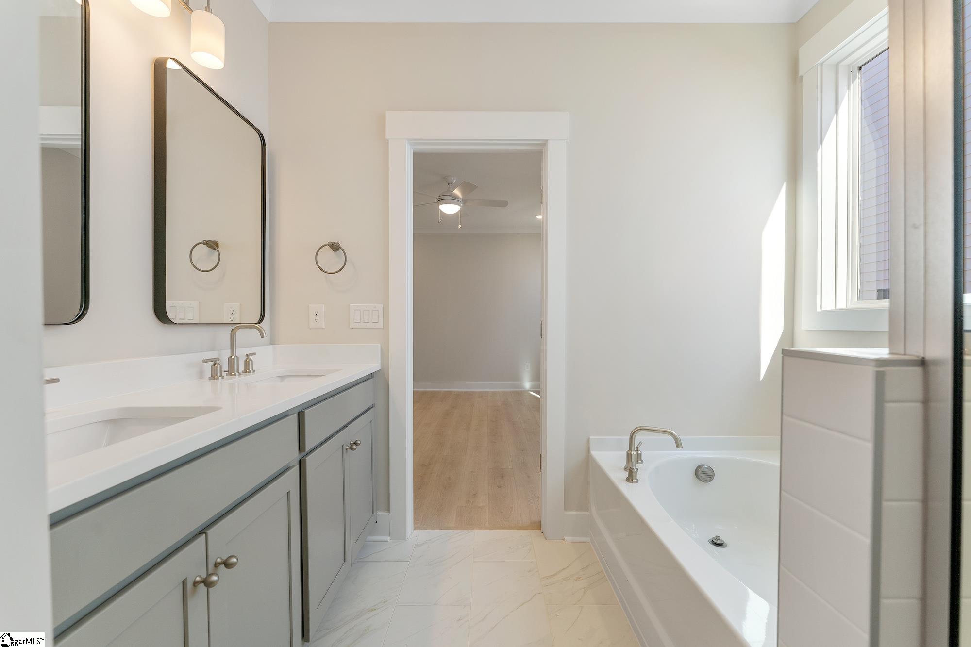 202 Highland Street Taylors, SC 29687 - Photo 13 of 27