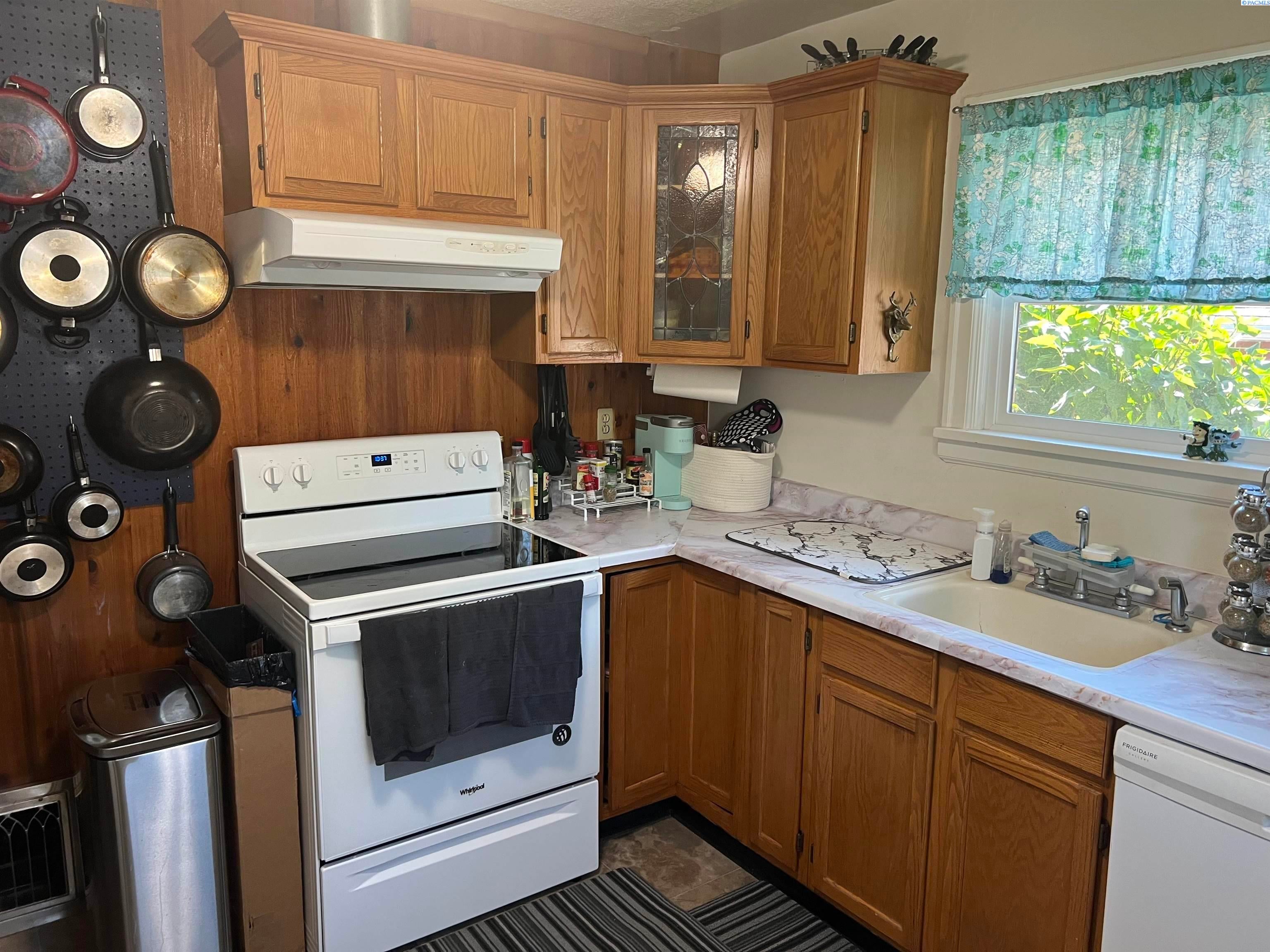 1015 Northwest State Street Pullman, WA 99163 - Photo 6 of 22 Gallery Image 6