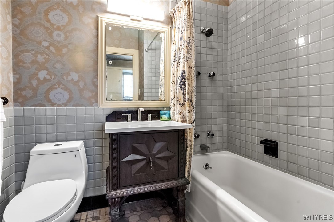 21 Mayfair Lane Buffalo, NY 14201 - Photo 25 of 47