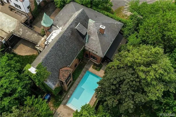 $1,600,000 | 21 Mayfair Lane, Buffalo, NY 14201