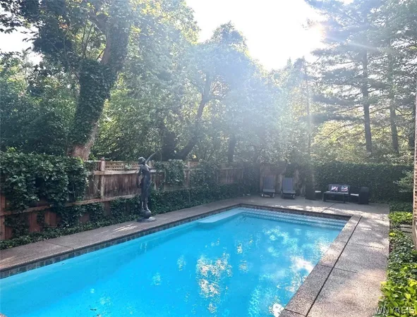 $1,600,000 | 21 Mayfair Lane, Buffalo, NY 14201
