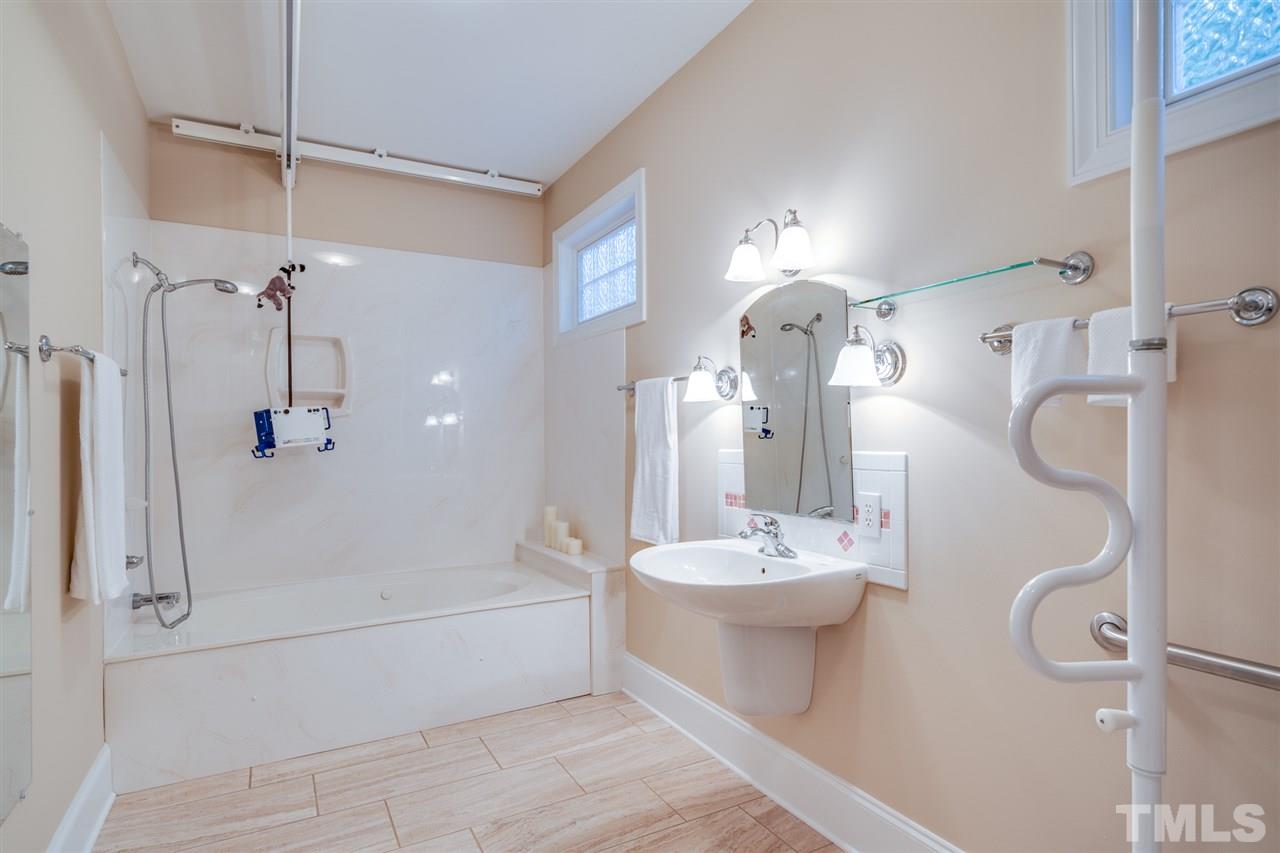 5221 Atherton Bridge Road Raleigh, NC 27613 - Photo 14 of 30
