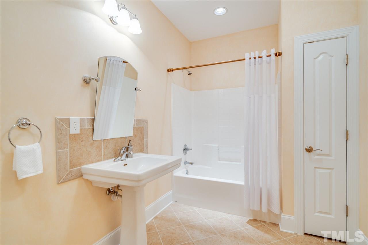 5221 Atherton Bridge Road Raleigh, NC 27613 - Photo 19 of 30