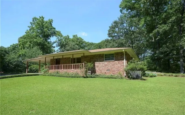 $2,000 | 1648 Hammond Woods Circle Southwest, Marietta, GA 30008