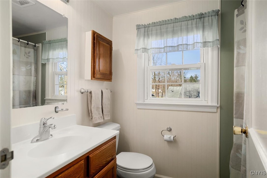 430 Sylvan Street Oneida, NY 13421 - Photo 20 of 50 Upstairs full bath