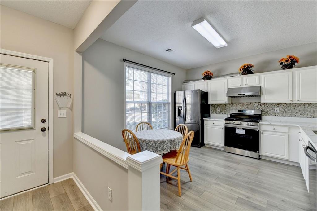 4061 Howell Park Road Duluth, GA 30096 - Photo 5 of 43