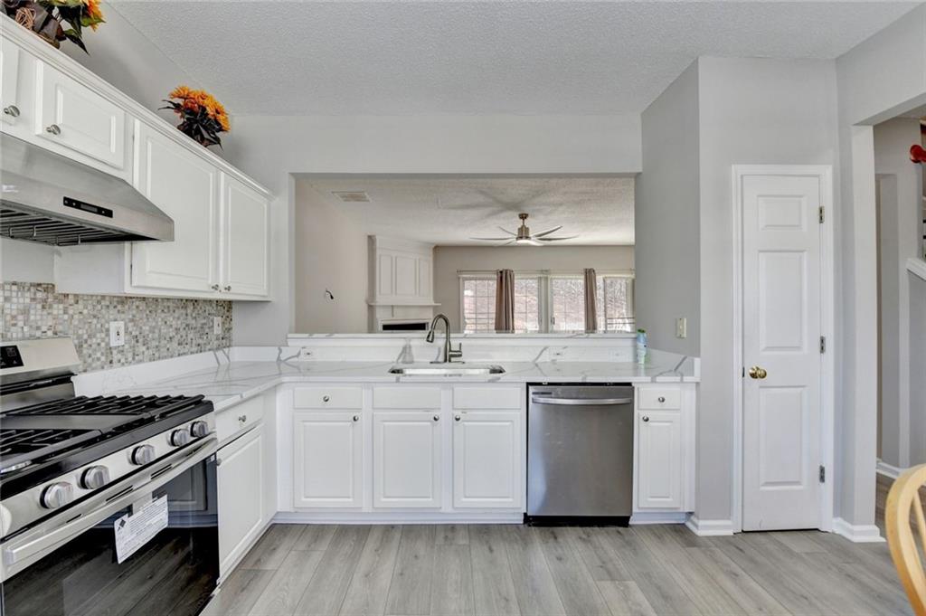 4061 Howell Park Road Duluth, GA 30096 - Photo 7 of 43