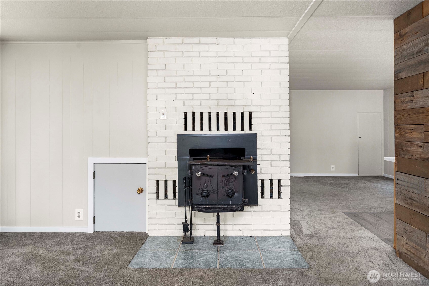 733 Tipsoo Loop South Rainier, WA 98576 - Photo 18 of 37