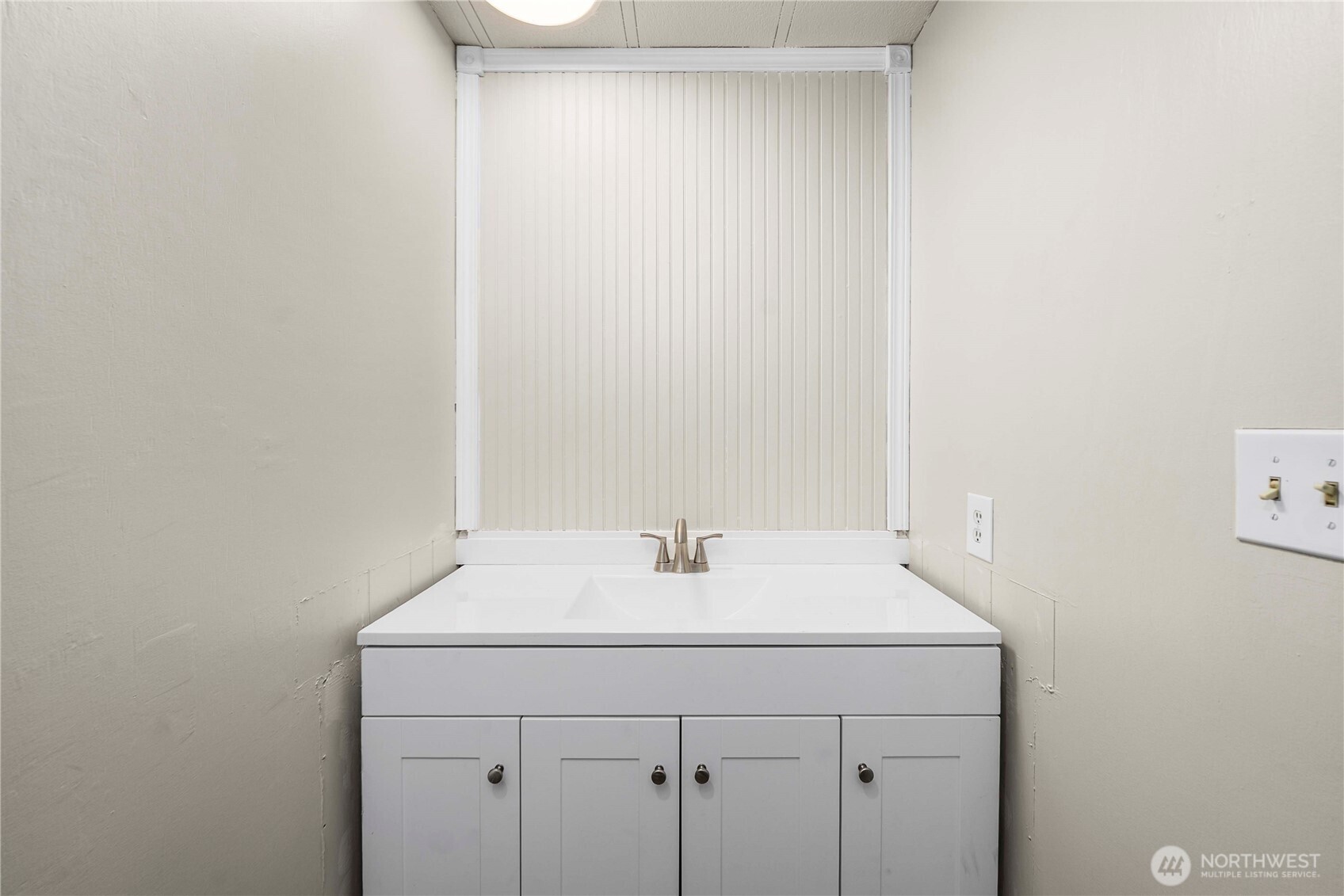 733 Tipsoo Loop South Rainier, WA 98576 - Photo 21 of 37