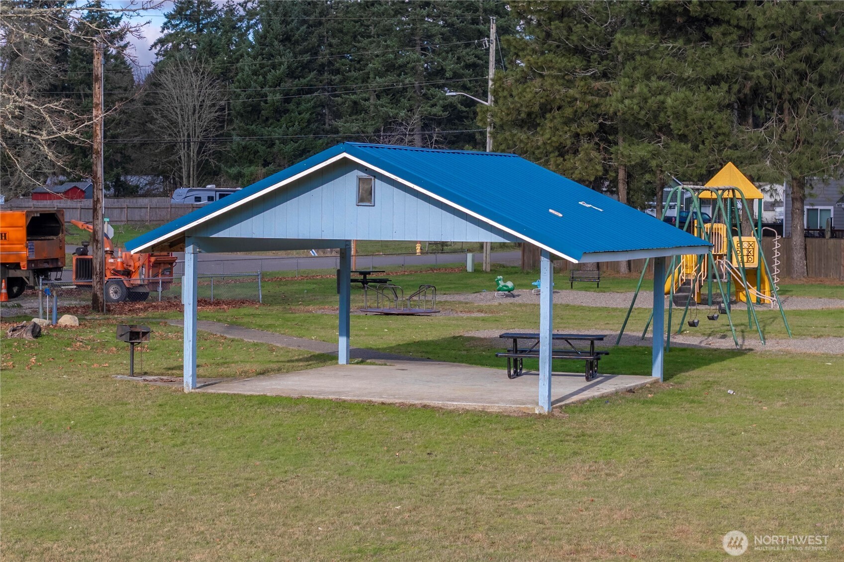 733 Tipsoo Loop South Rainier, WA 98576 - Photo 34 of 37