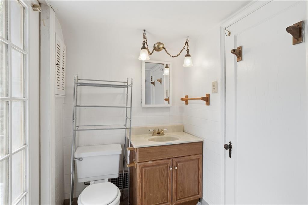 5163 Baptist Road Pittsburgh, PA 15236 - Photo 24 of 50 Gallery Image 24