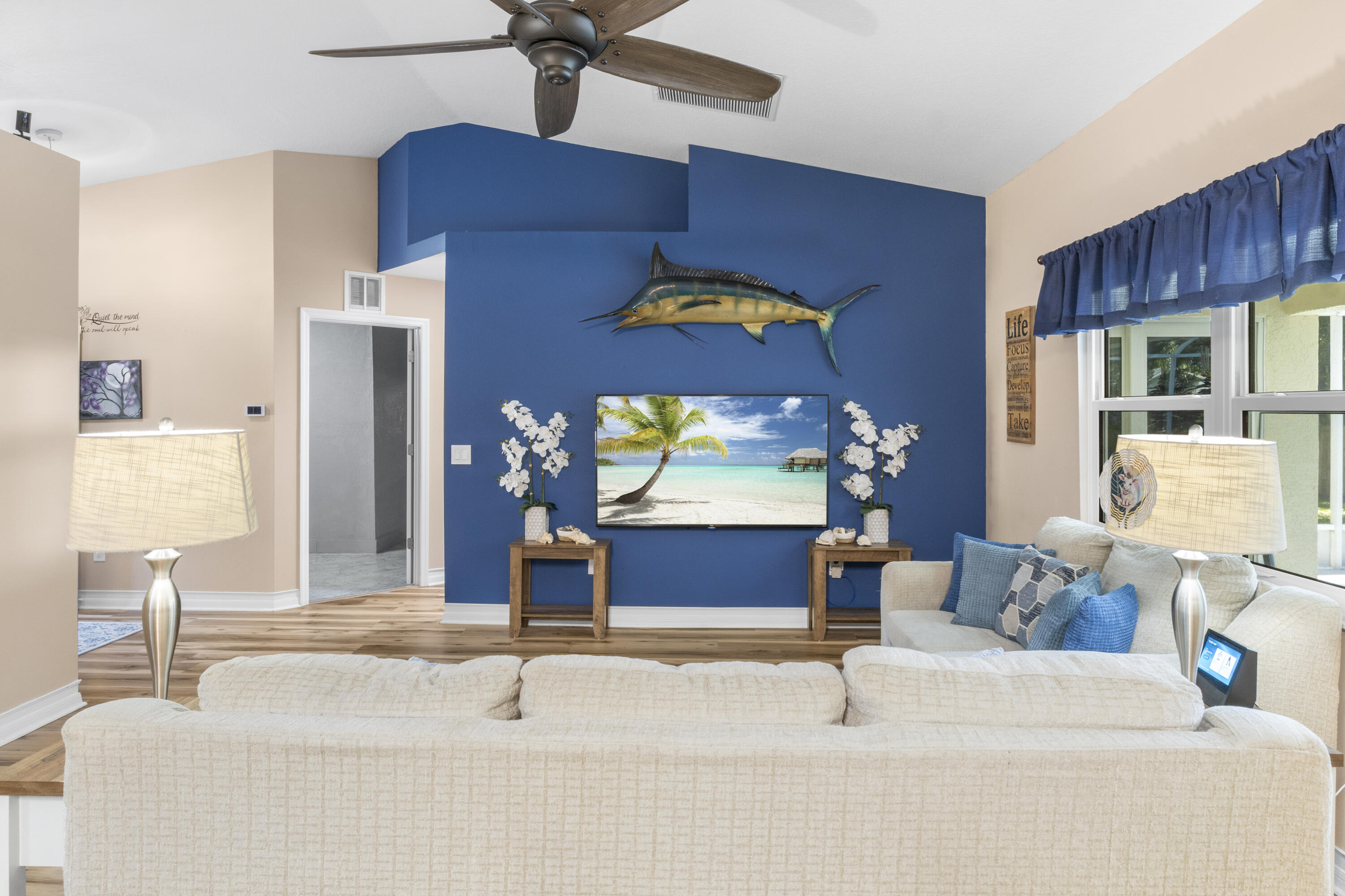 789 Vocelle Avenue Sebastian, FL 32958 - Photo 8 of 37 a living room with furniture