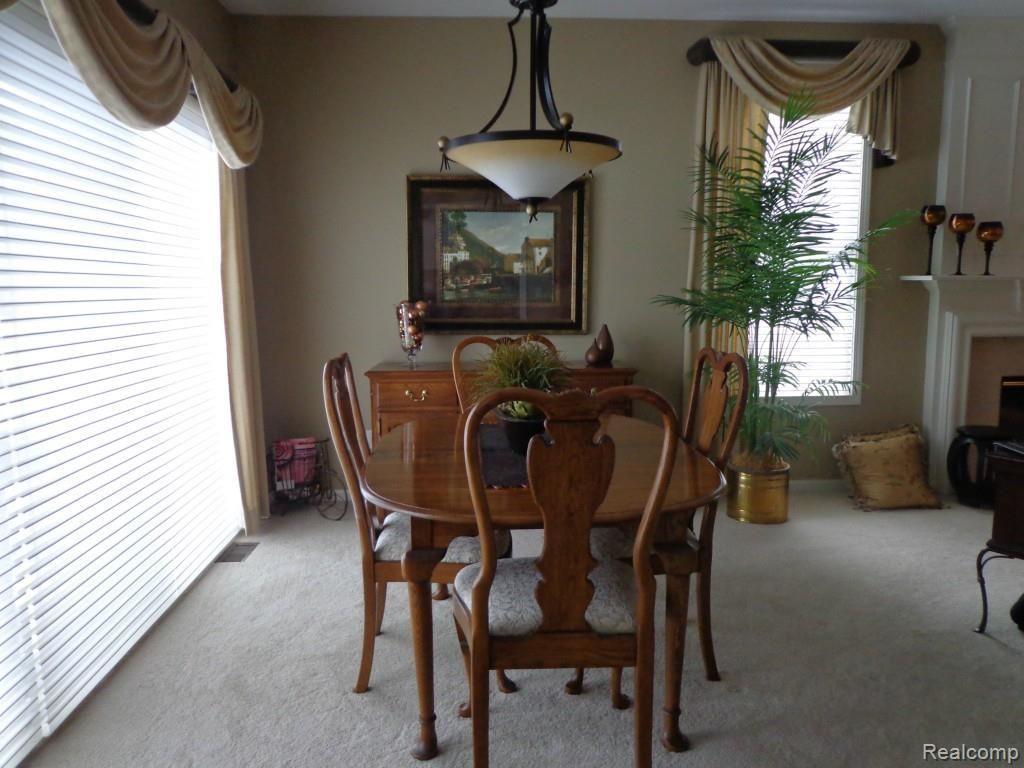 1346 Copper Circle, Unit 22 Rochester, MI 48306 - Photo 12 of 26 Formal Dining.