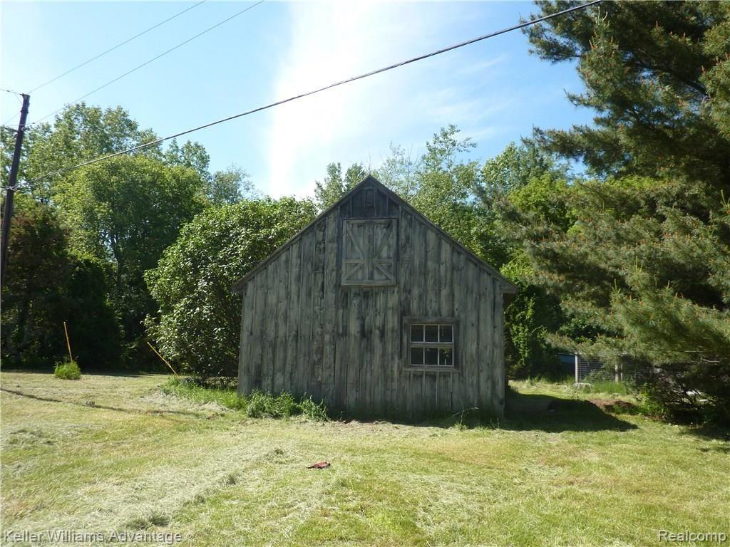 1384 Rowe Road Milford, MI 48380 - Photo 10 of 18 Hay Barn