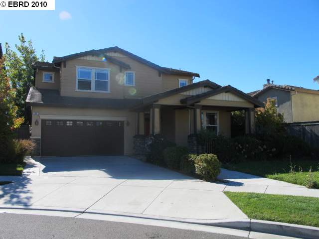 100 Square Rigger Cove Hercules, CA 94547 - Photo 1 of 1 a front view of a house with garden