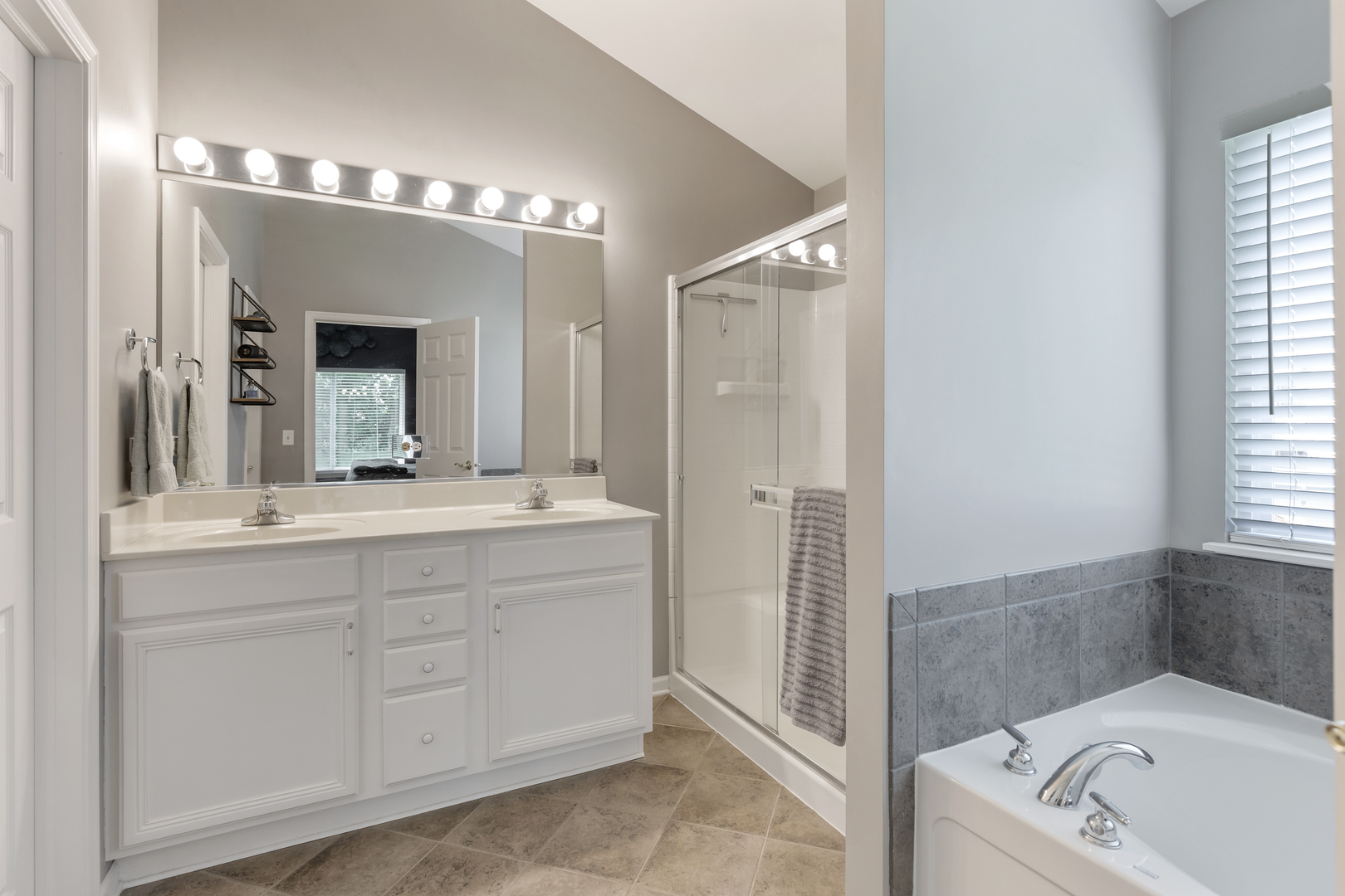 34429 Bluestem Road Round Lake, IL 60073 - Photo 13 of 23 Gallery Image 13