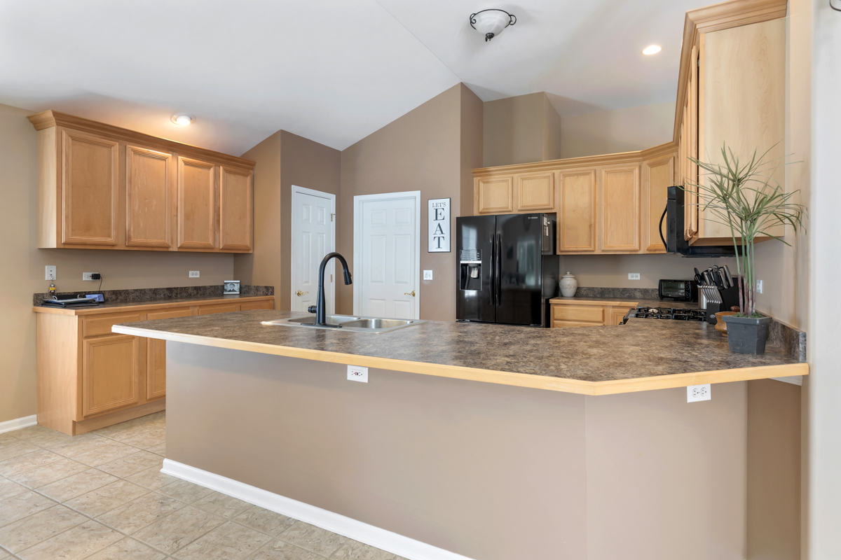 34429 Bluestem Road Round Lake, IL 60073 - Photo 7 of 23 Gallery Image 7