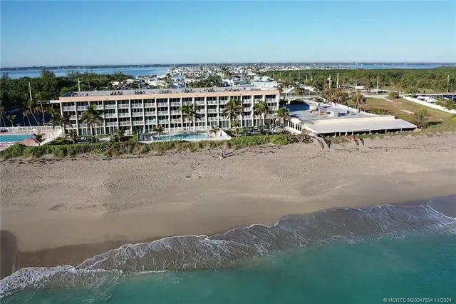 $1,800 | 9800 South Ocean Drive, Unit 211, Jensen Beach, FL 34957