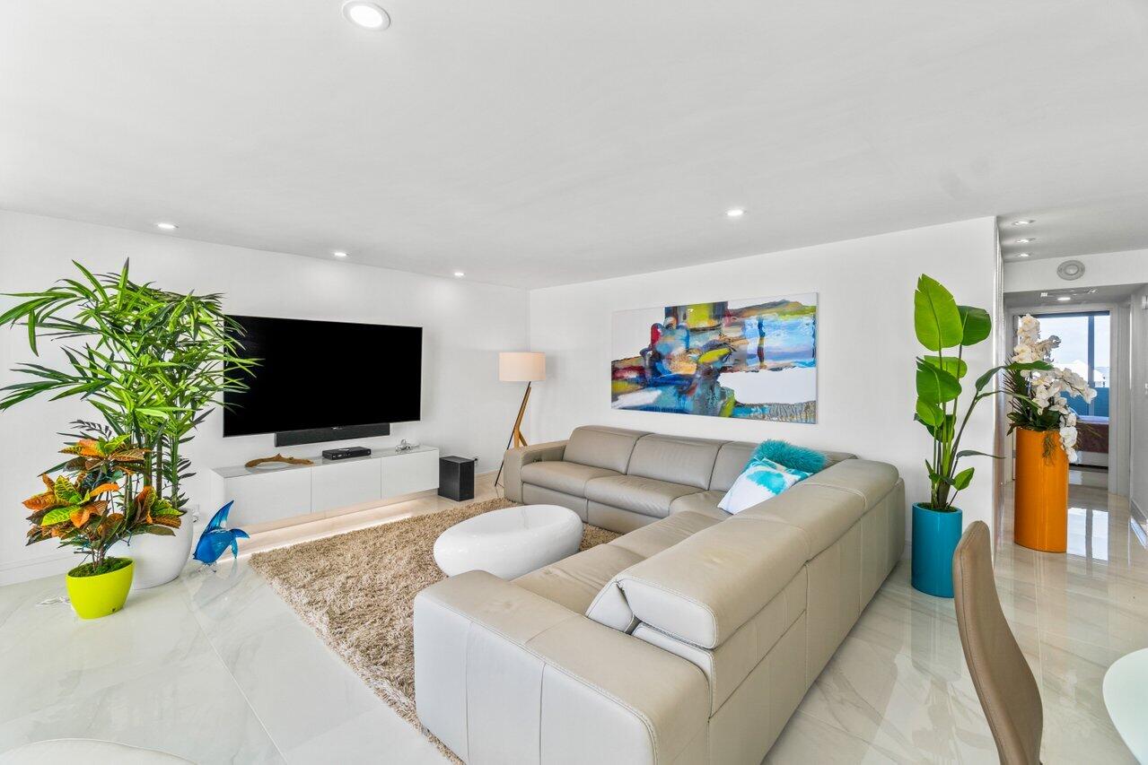 2000 South Ocean Boulevard, Unit 5E Boca Raton, FL 33432 - Photo 10 of 68 009-2000SouthOceanBoulevard-Unit5E-BocaR
