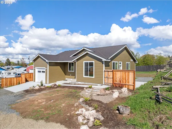 $389,000 | 1504 Chestnut Street, Baker City, OR 97814