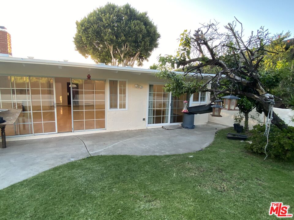 3900 Castlerock Road Malibu, CA 90265 - Photo 23 of 52 a view of outdoor space yard and patio