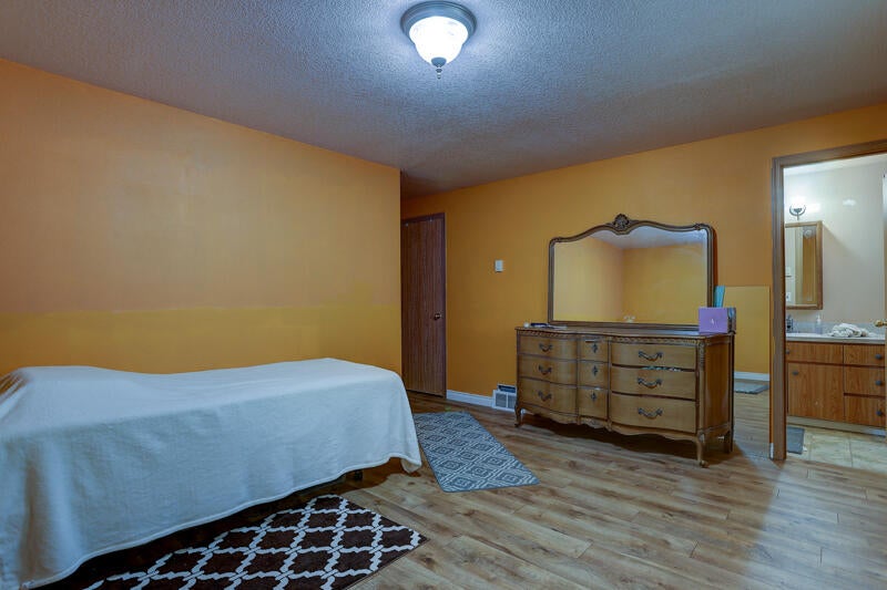 19455 Apache Road Bend, OR 97702 - Photo 8 of 23 19455 Apache Road-9