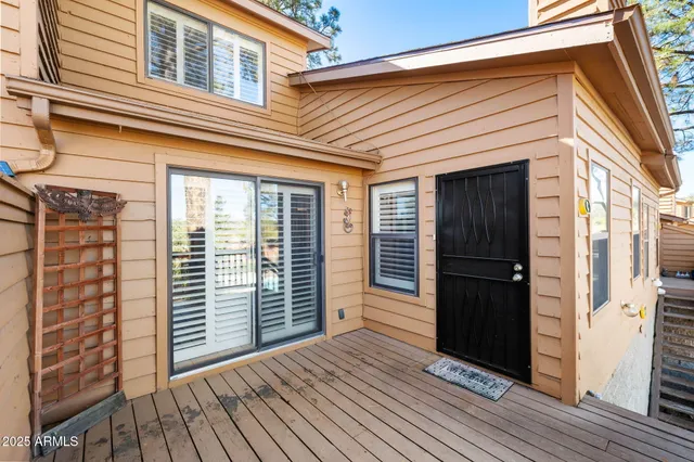 a view of outdoor space yard and patio