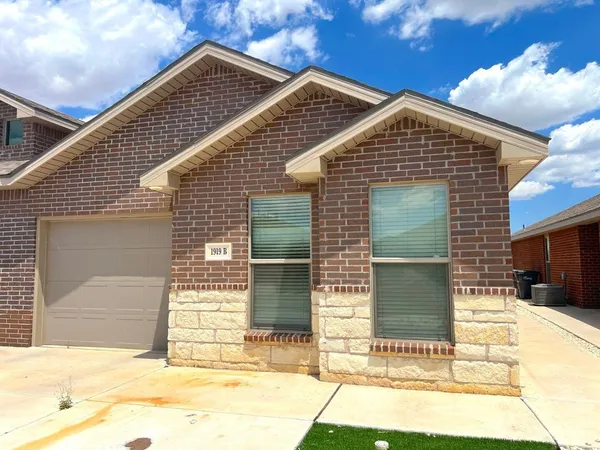$1,399 | 1919 Langford Avenue, Unit A, Lubbock, TX 79407