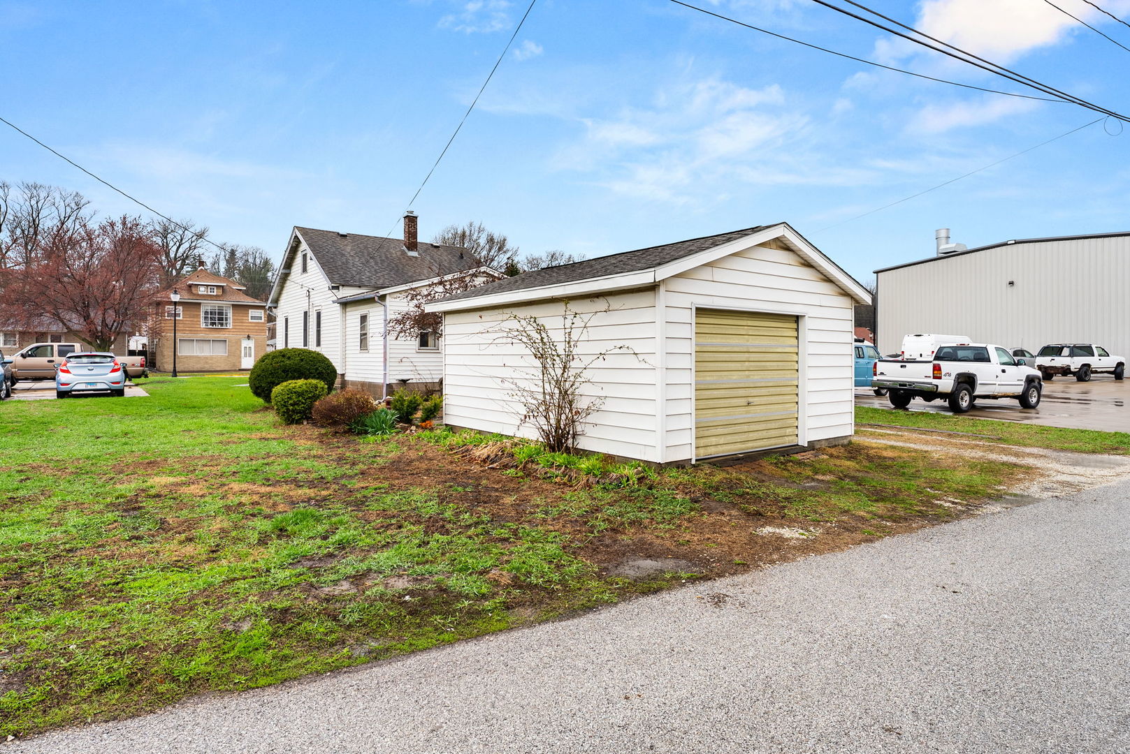 313 1st Avenue Silvis, IL 61282 - Photo 5 of 23