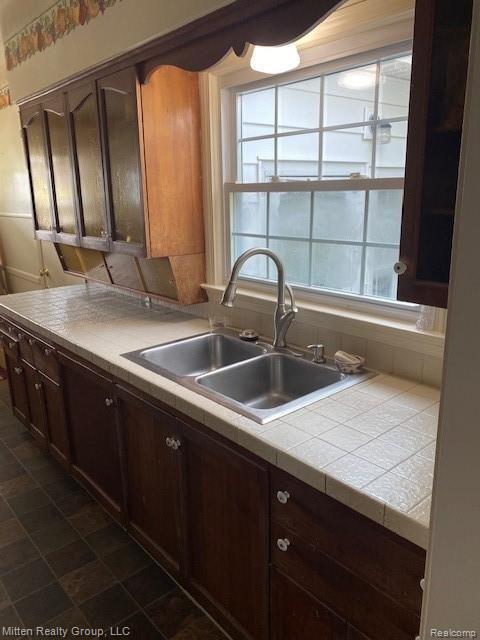 101 East River Road Flushing, MI 48433 - Photo 16 of 27