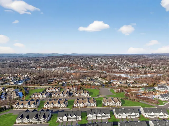 $425,000 | 2408 Bennington Drive, Fishkill, NY 12524