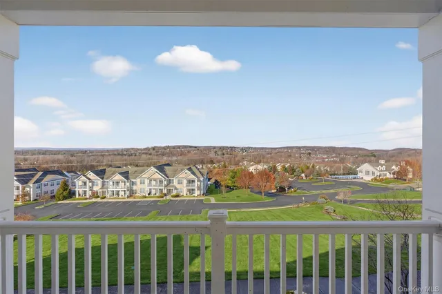 $425,000 | 2408 Bennington Drive, Fishkill, NY 12524