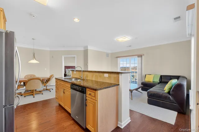 $425,000 | 2408 Bennington Drive, Fishkill, NY 12524