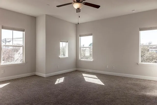 a view of empty room with window