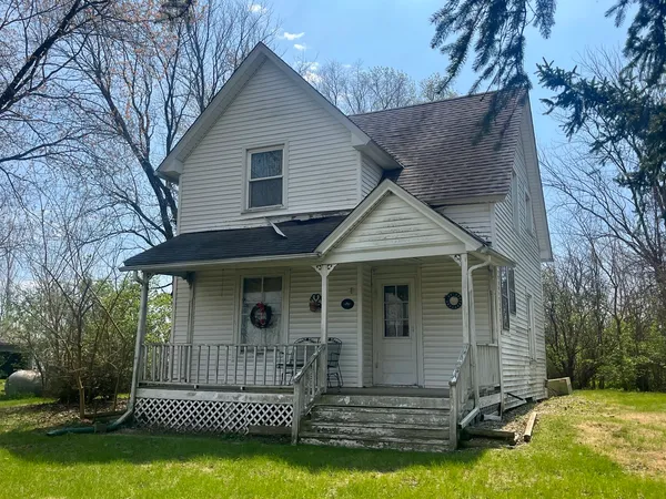 $109,900 | 403 East 200 North Road, Loda, IL 60948
