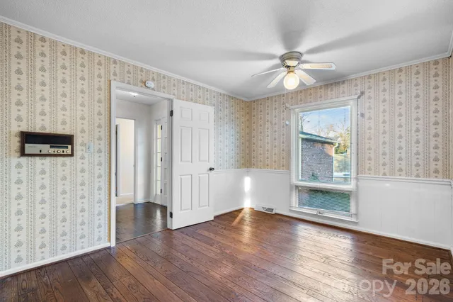 $385,000 | 1767 12th St Drive Northwest, Hickory, NC 28601