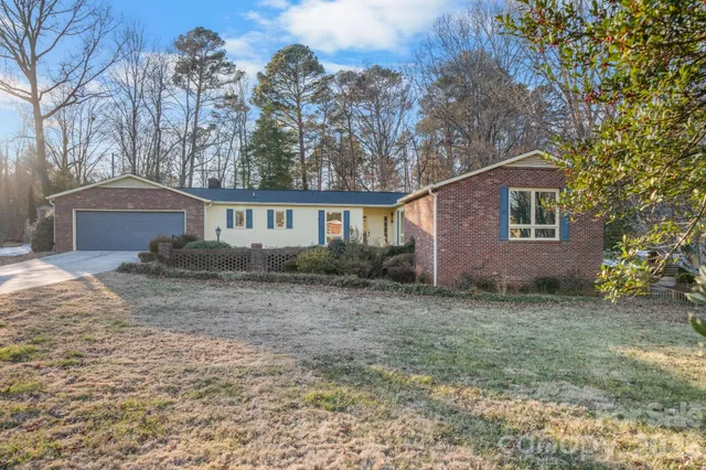 $385,000 | 1767 12th St Drive Northwest, Hickory, NC 28601