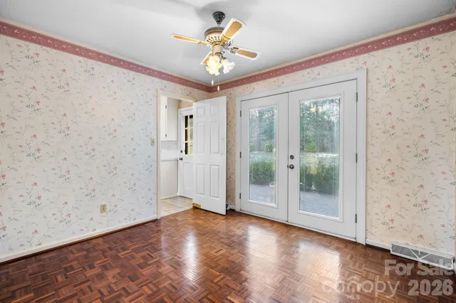 $385,000 | 1767 12th St Drive Northwest, Hickory, NC 28601