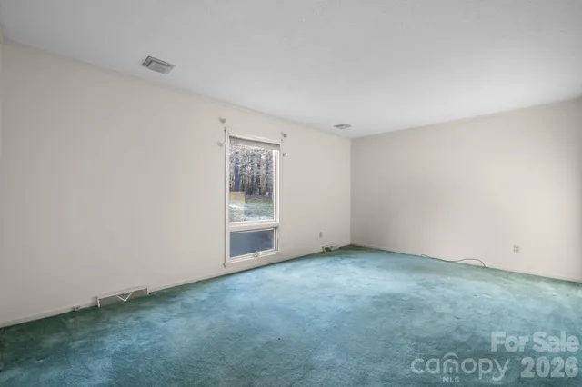 $385,000 | 1767 12th St Drive Northwest, Hickory, NC 28601