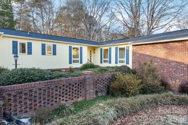 $385,000 | 1767 12th St Drive Northwest, Hickory, NC 28601
