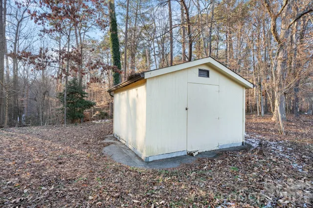 $385,000 | 1767 12th St Drive Northwest, Hickory, NC 28601