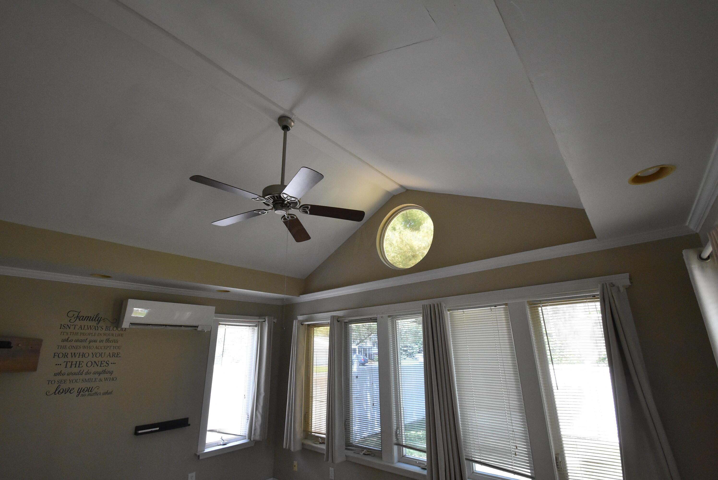 6658 Red Fox Road Reynoldsburg, OH 43068 - Photo 20 of 46 Four Season Room views. A separate wall unit heats/cools the room