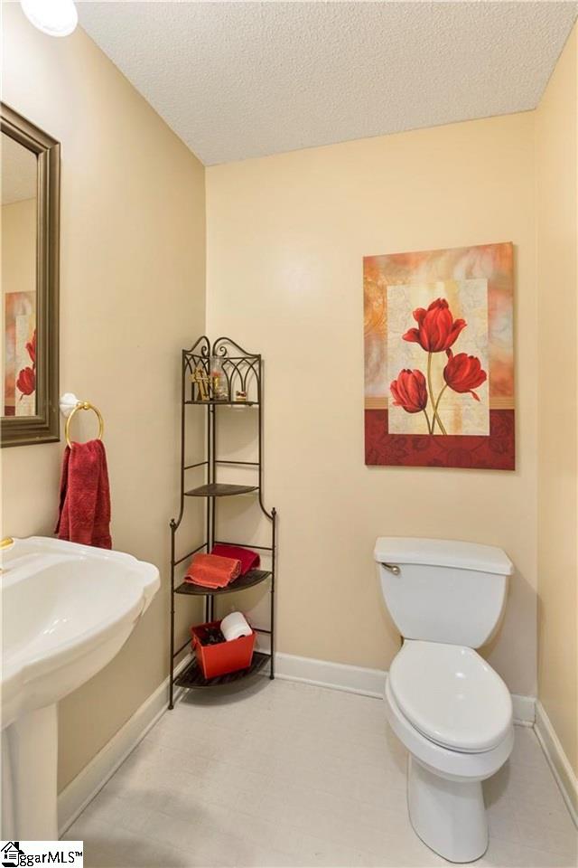 3634 Old Williamston Road Belton, SC 29627 - Photo 4 of 36 1st Floor Half Bath