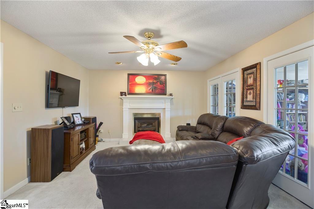 3634 Old Williamston Road Belton, SC 29627 - Photo 9 of 36 Living Room